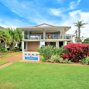 Nautilus Beachside Apartment Bargara